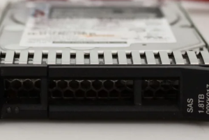 Lenovo 00YK017 1.8TB 10K 12G SAS 512E 2.5' G4HS